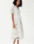 Fashion V-neck mesh embroidery floral short-sleeved skirt suit