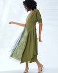 V-neck color block dress with mesh printed hem