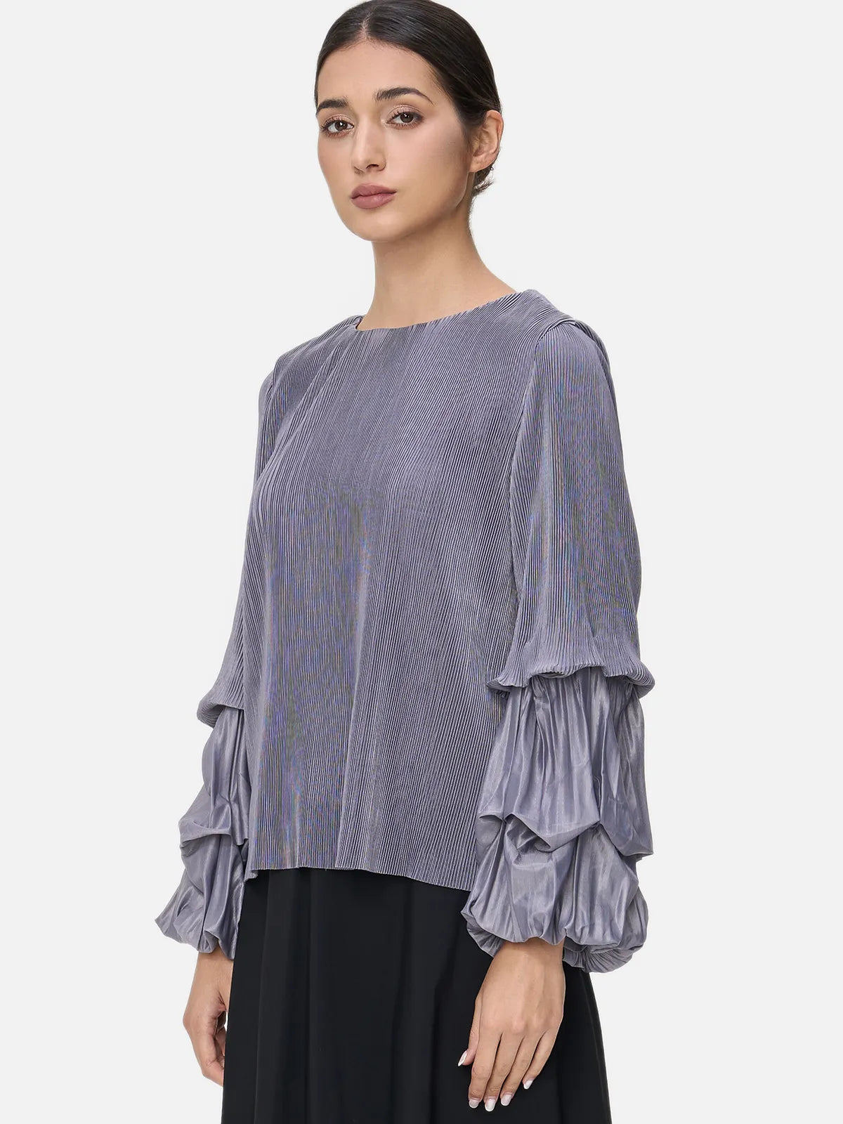 Blusa de manga farol con volante y cuello redondo