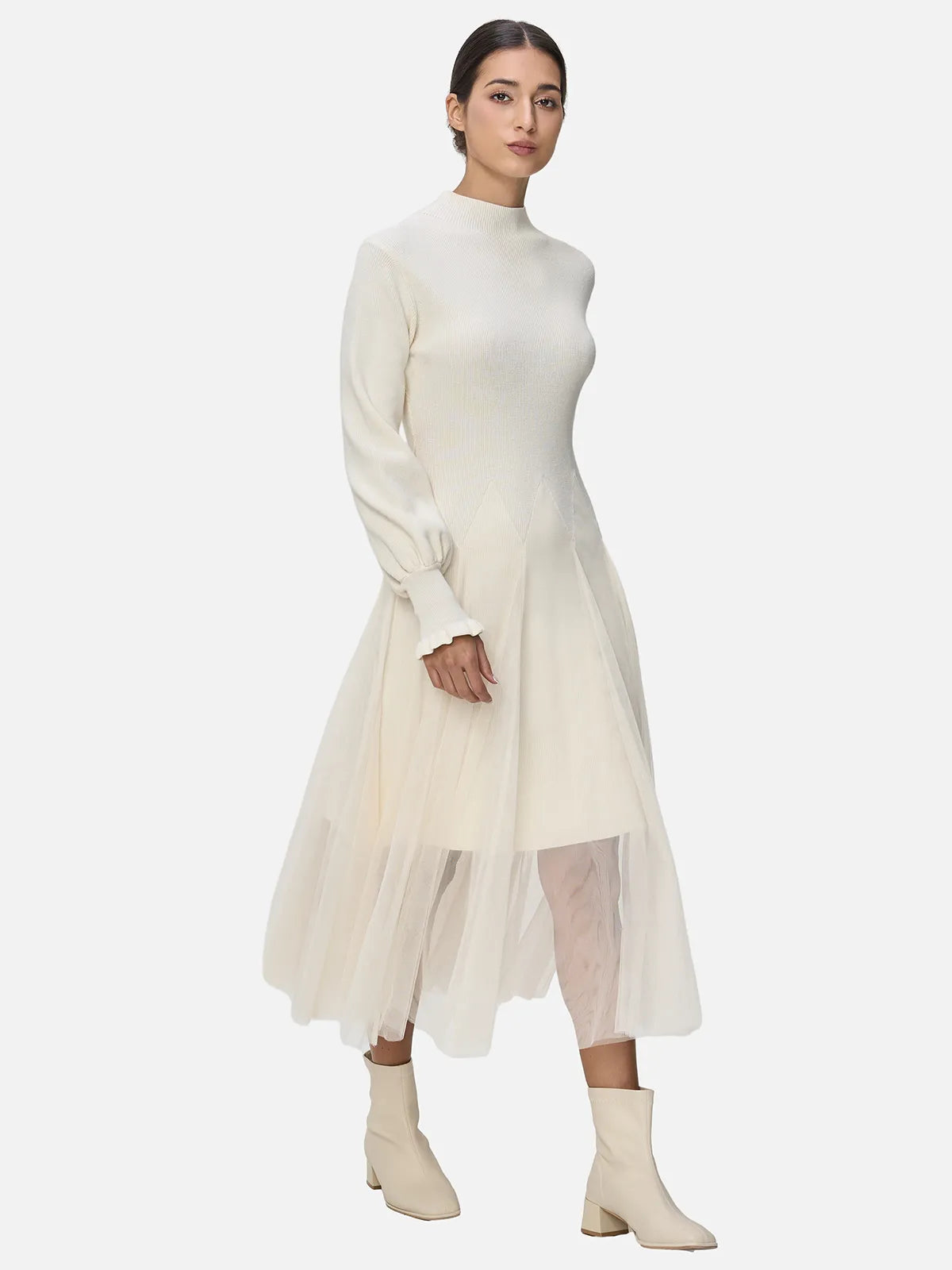 Elegant ribbed knit dress with tulle patchwork bubble sleeves