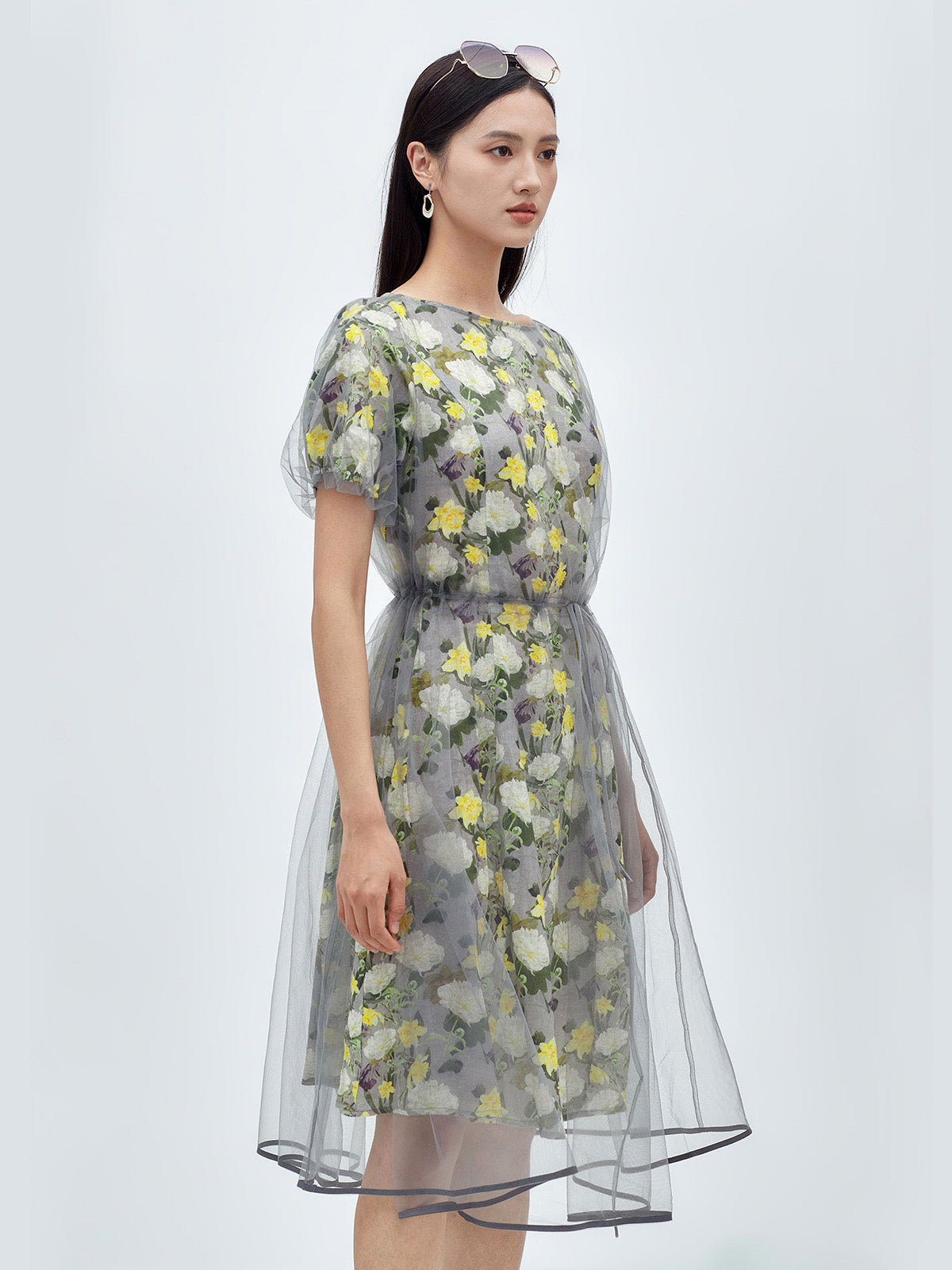 S·DEER flower-printed mesh midi dress with short sleeves and waist tie