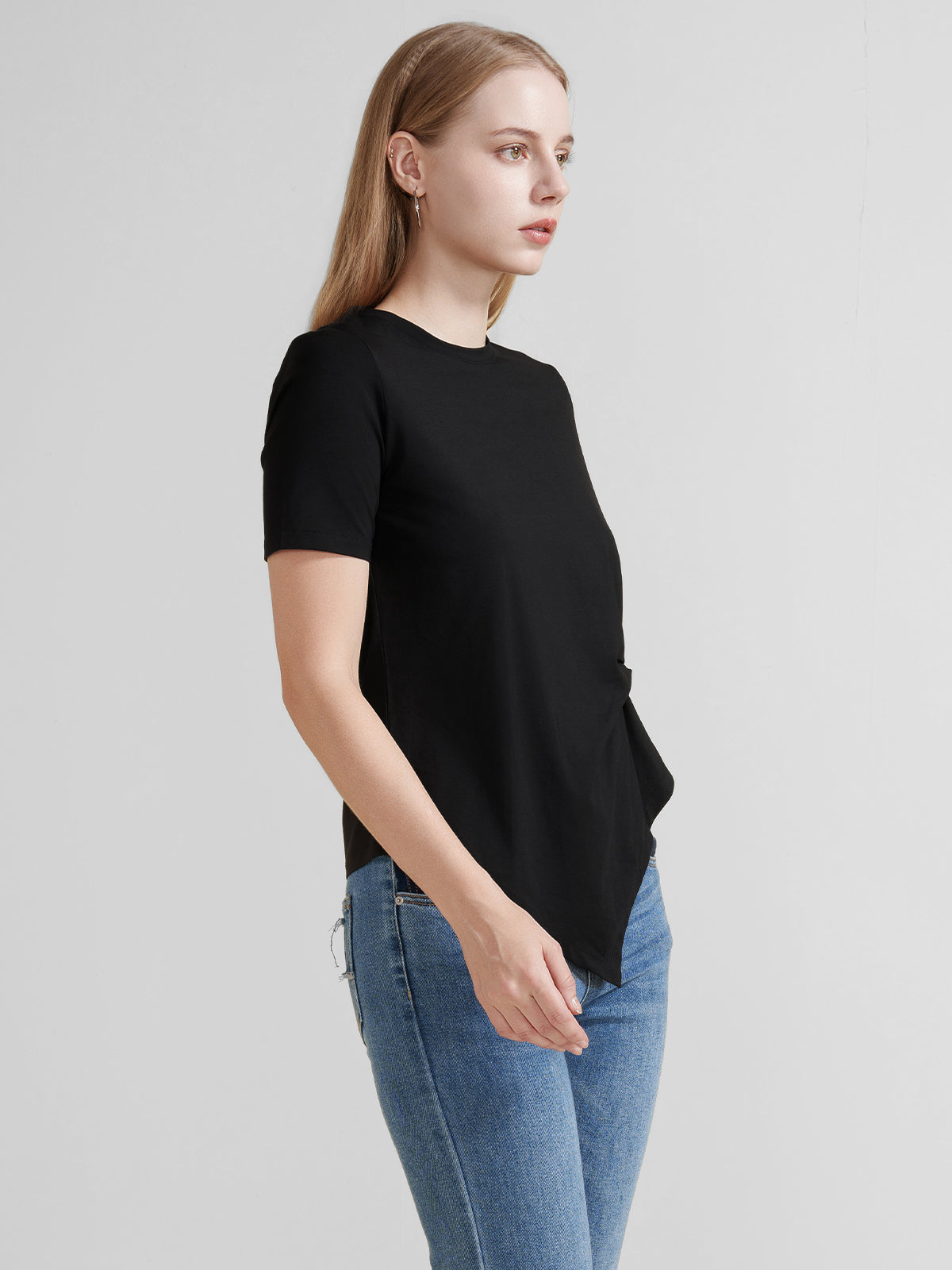 Twist Asymmetrical hem T-Shirt