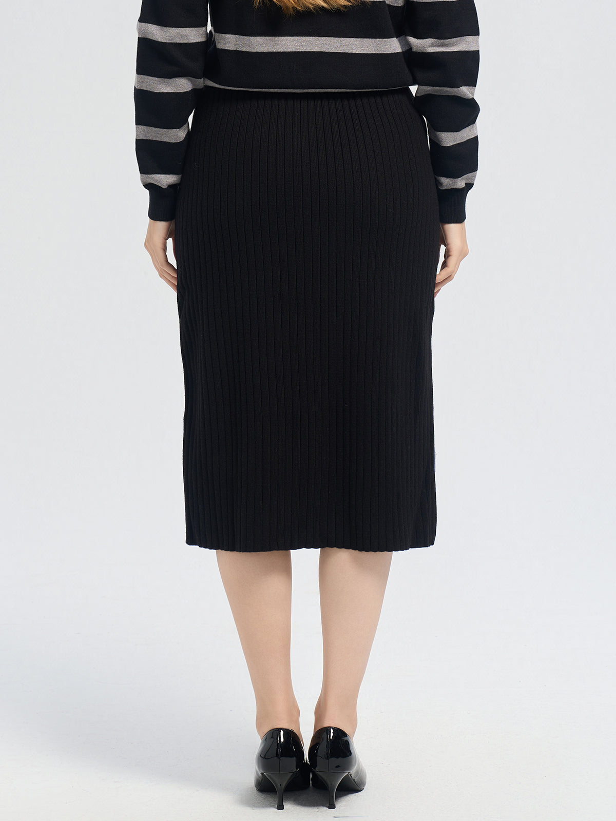 S·DEER solid striped skirt in black, casual and cozy