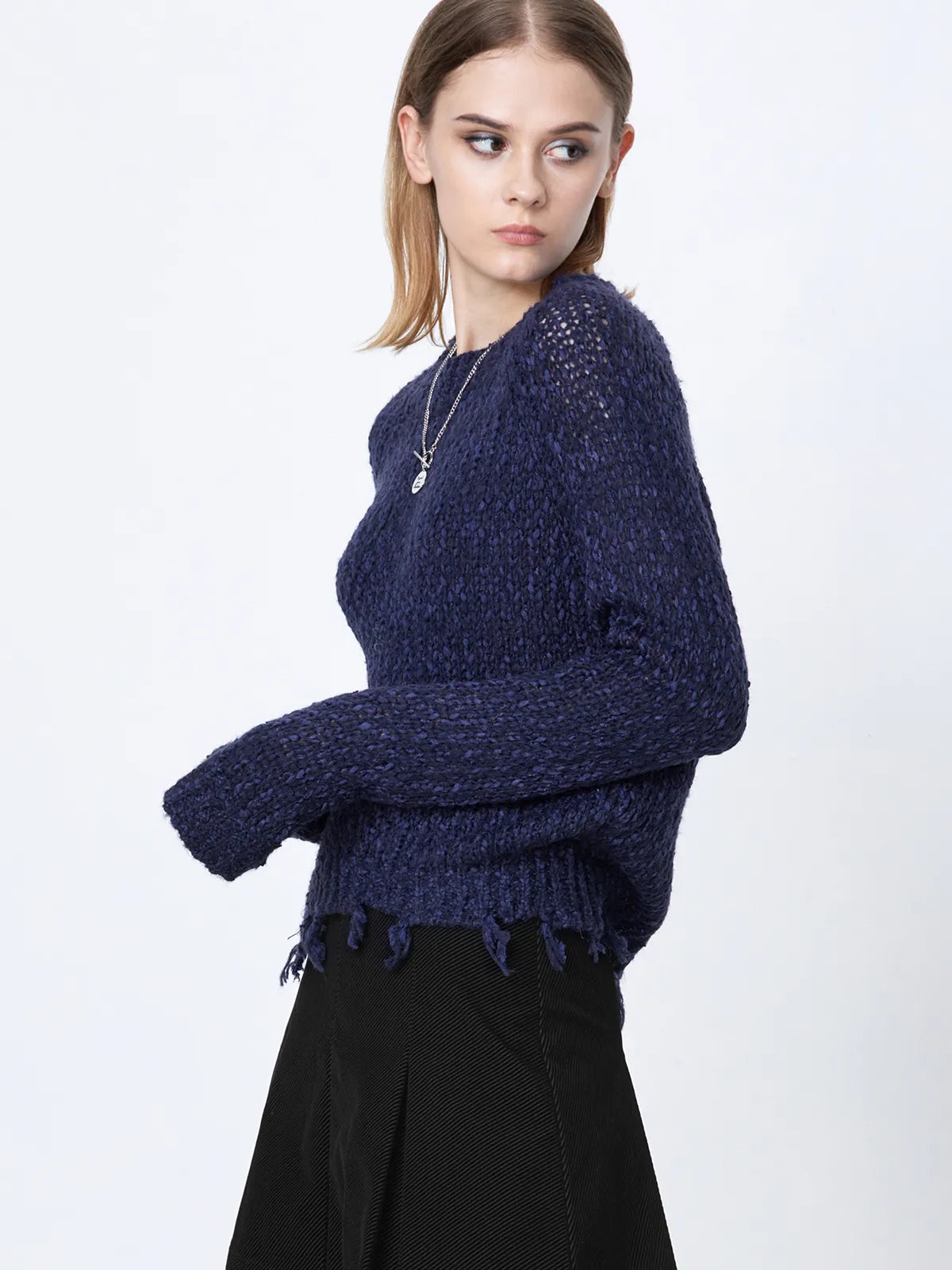 Round Neck Tassels Distressed Long-Sleeved Blue Sweater