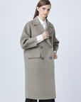 Abrigo de lana recto con doble botonadura y cuello de traje informal