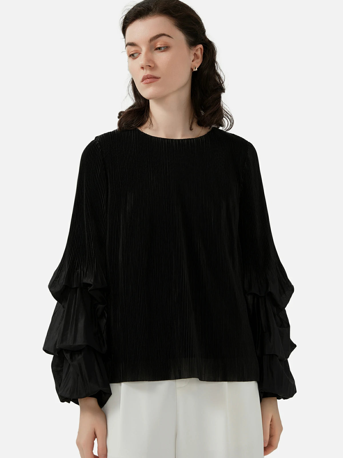  lantern-sleeve blouse
