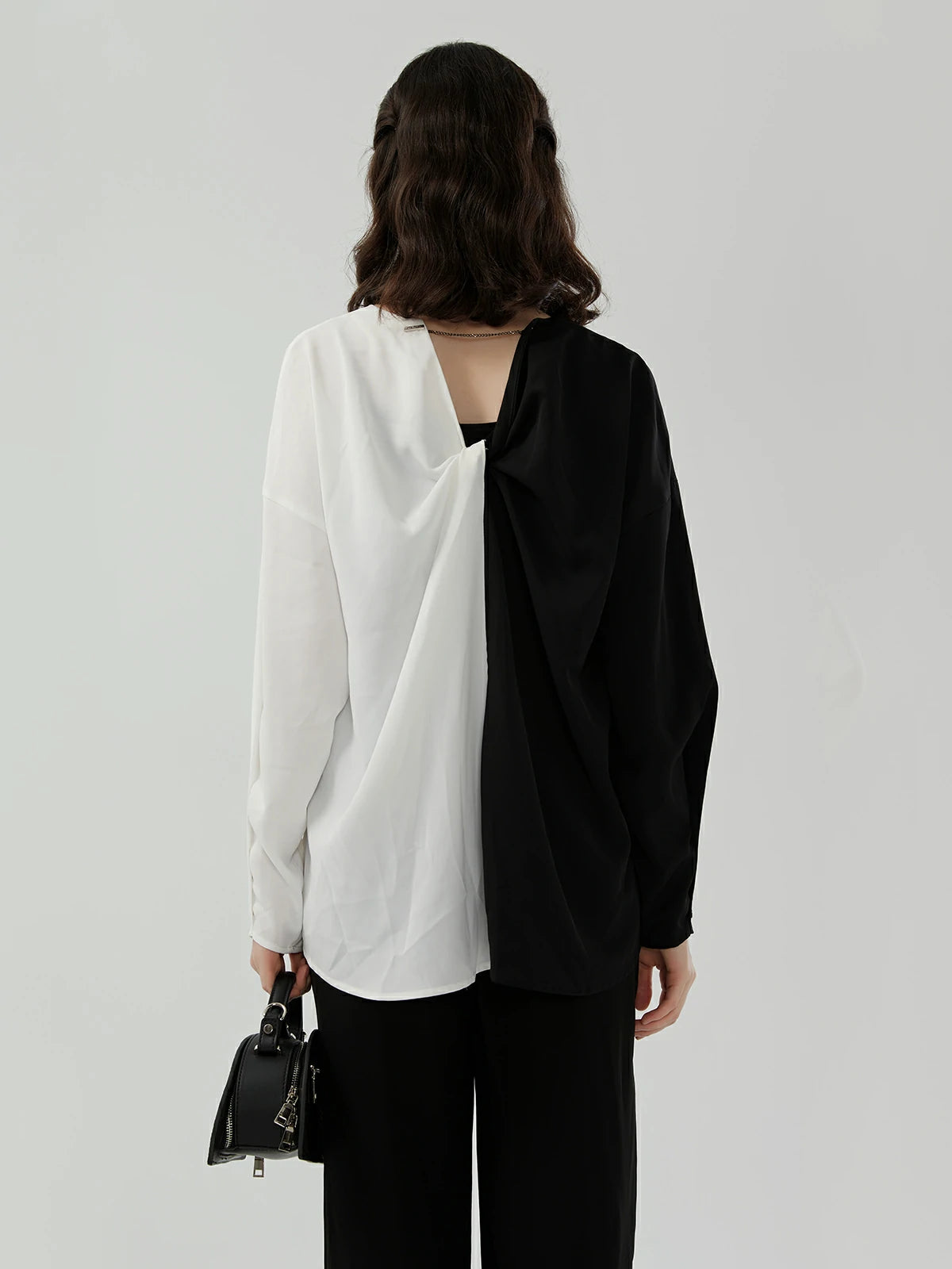 Back Design Illuminating the V-Neck Chiffon Blouse