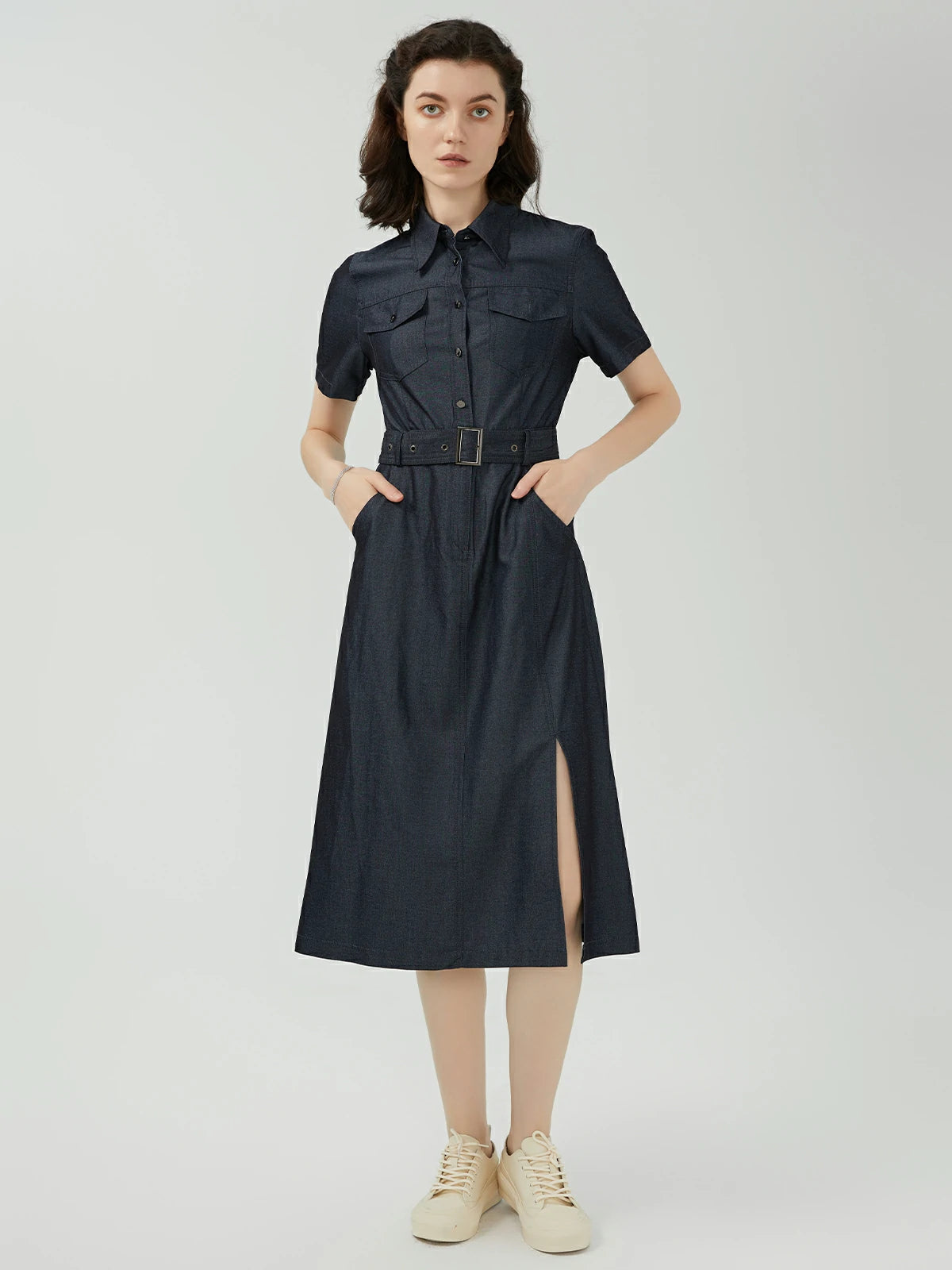 Collared Denim Dress with Stylish Waist Belt: Combining classic and modern elements.