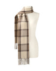 Fashionable Fall Scarf: Ideal for autumn outfits.
