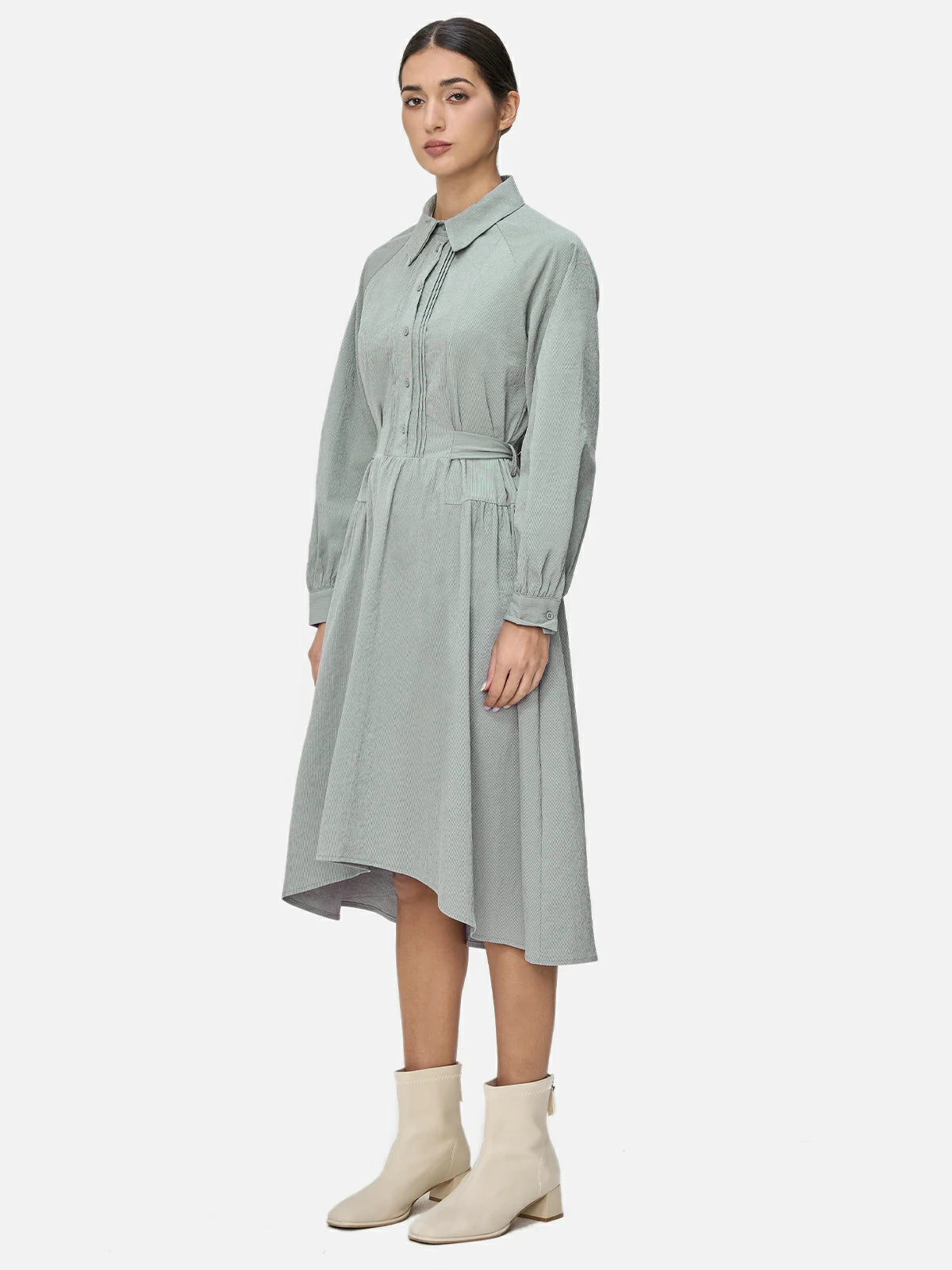 Elegant high-low hem dress for modern fashion