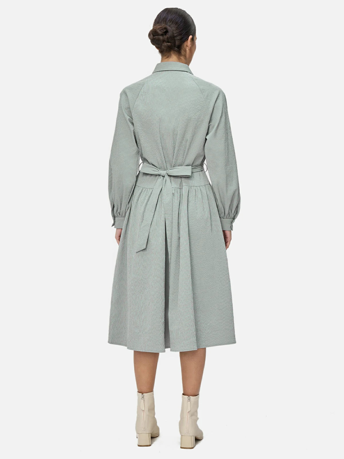 Sophisticated waist-belted grey dress for women