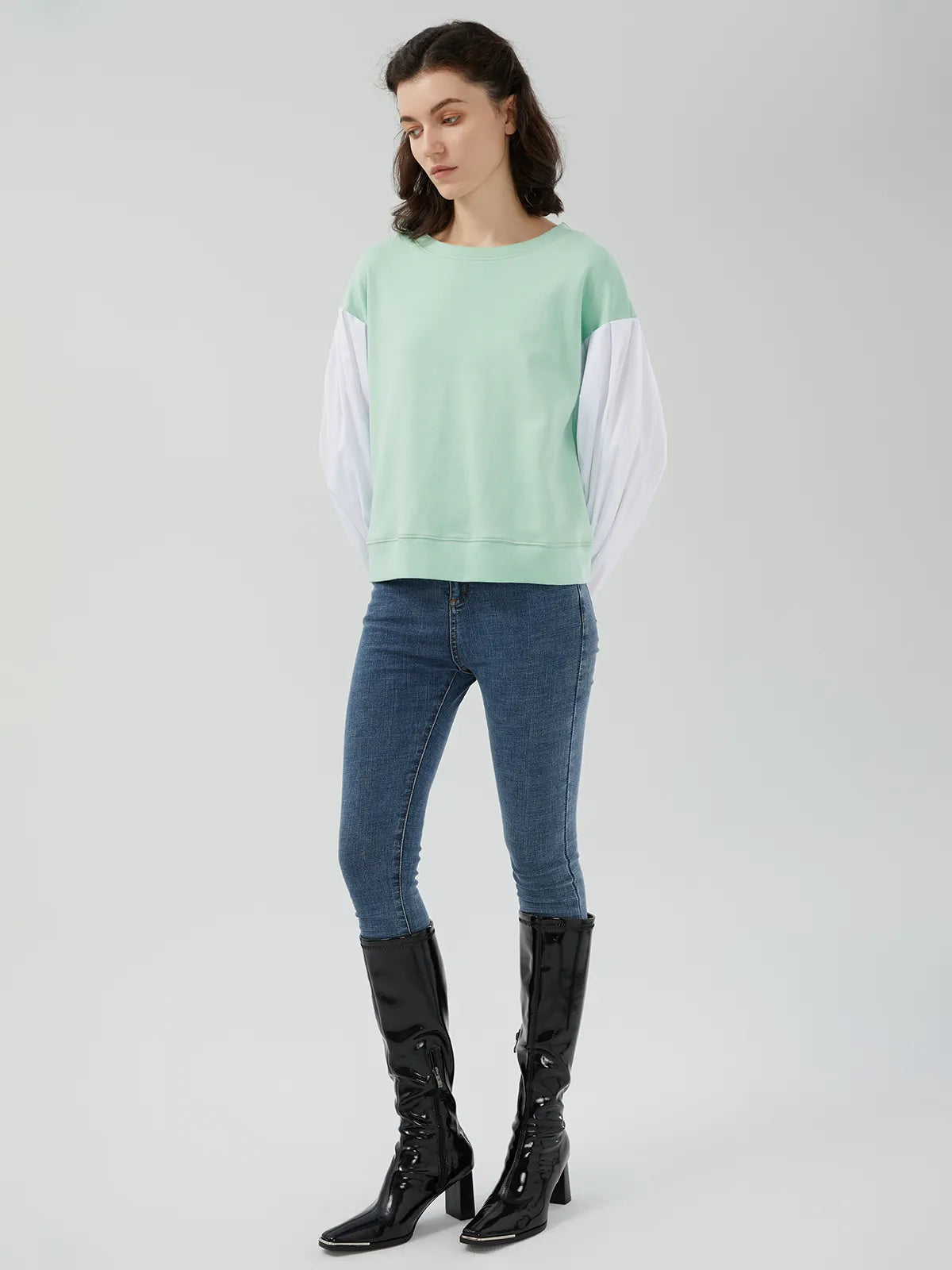 Round Neck Color-Block Sweatshirt