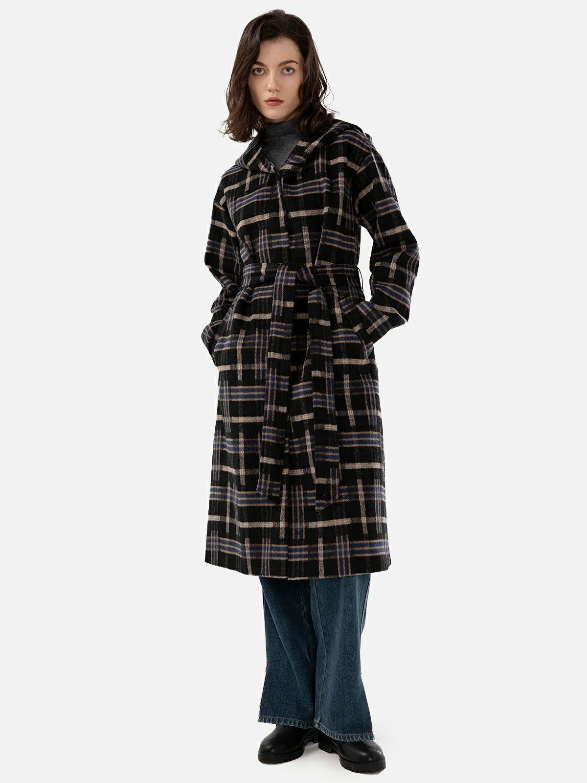 Stylish hooded coat with retro blue-black plaid for a fashionable look