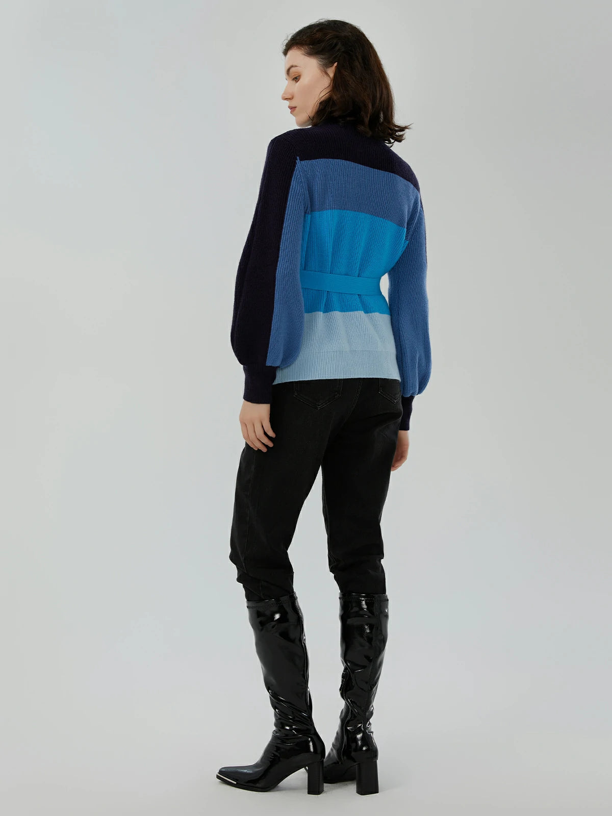 Gradient Color Back Bow Tie Sweater