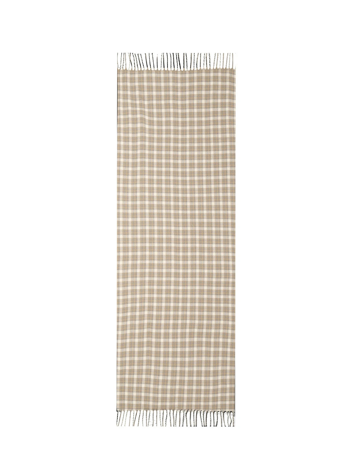 The classic charm of a plaid scarf, suitable for various occasions