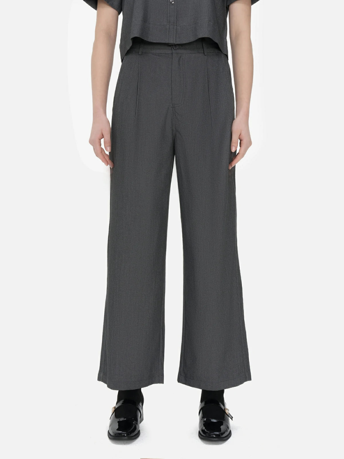 Classic gray wide-leg pants with a soft and comfortable texture for everyday wear