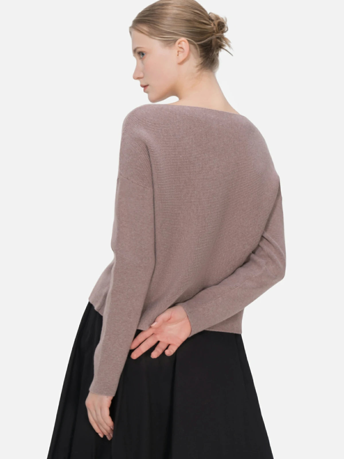 Round-neck sweater providing both warmth and a clean aesthetic
