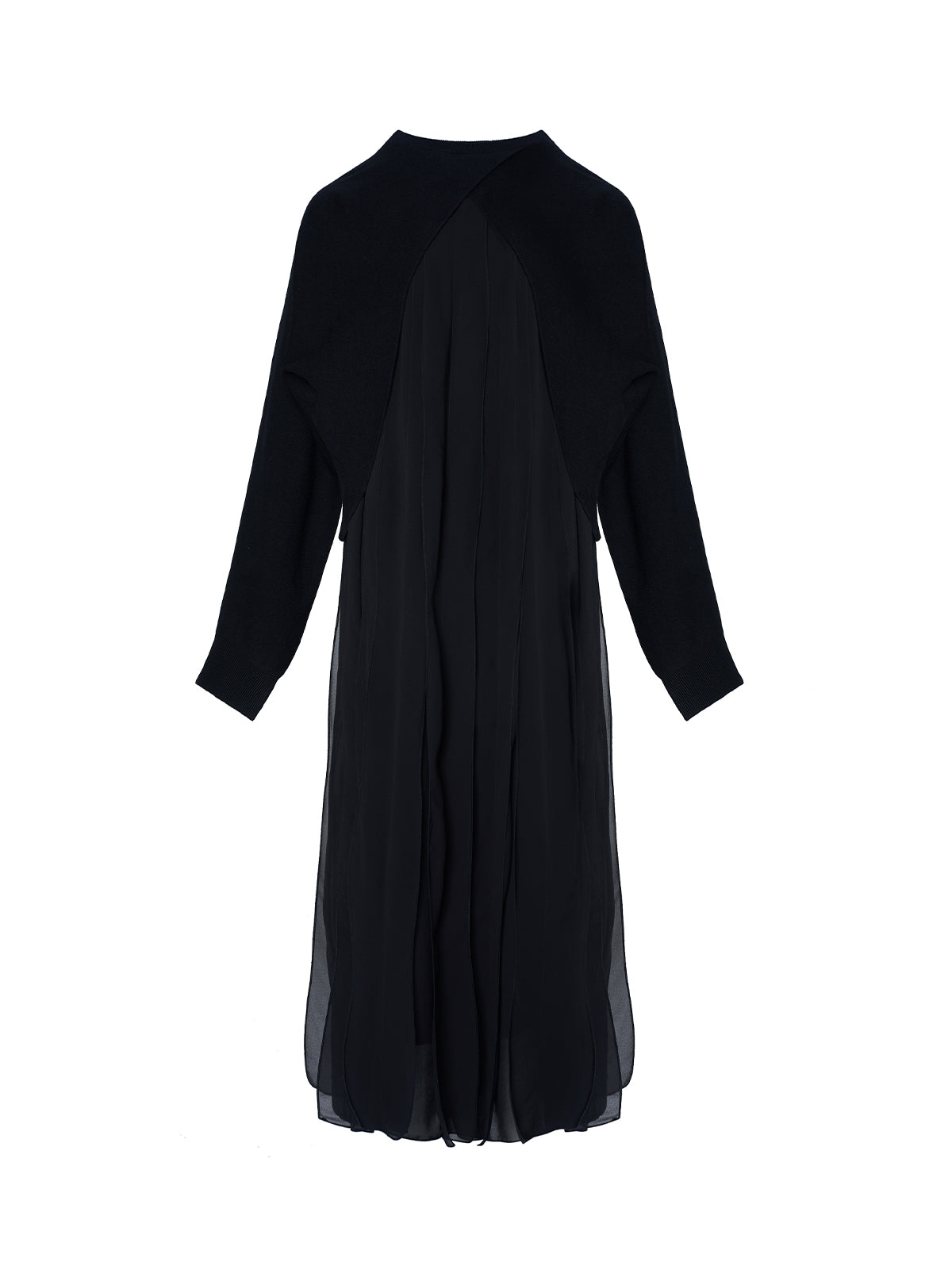 S·DEER black pleated dress, emphasizing the vertical pleats and smooth fabric, combining comfort with a refined, elegant aesthetic