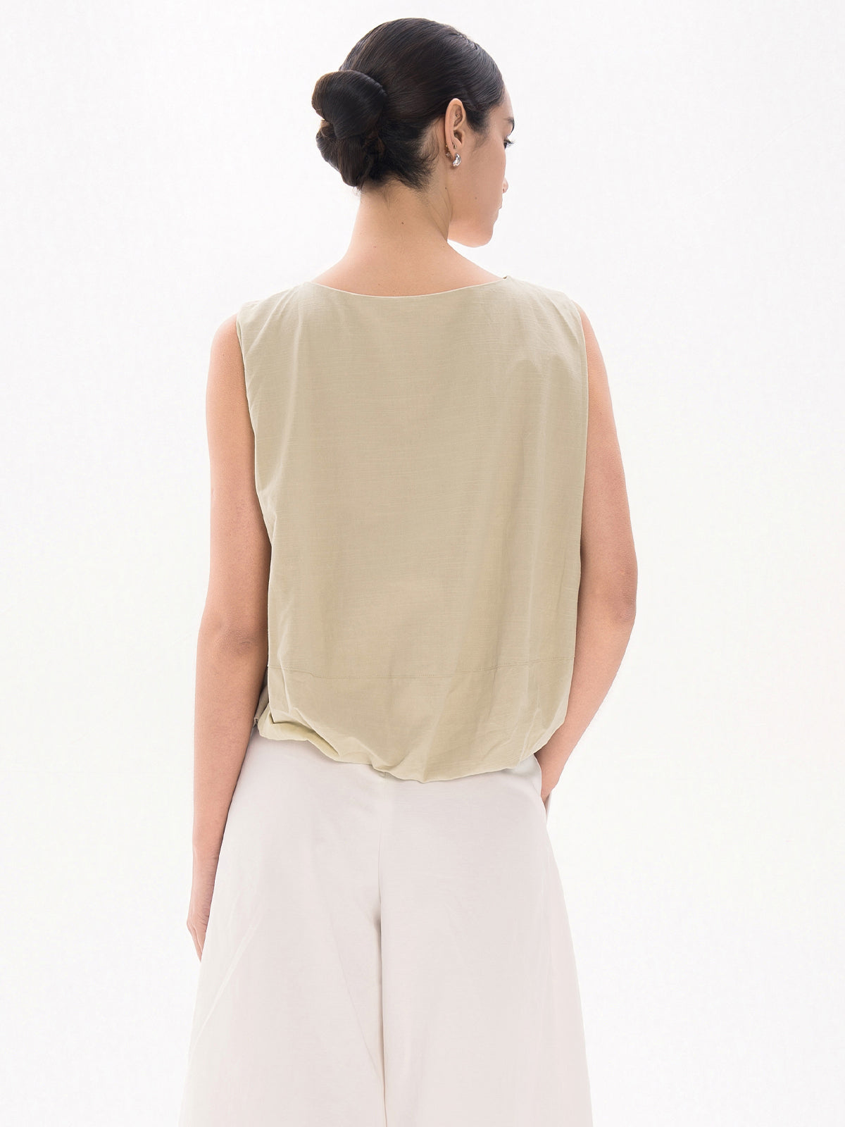Brooch Bubble Hem Sleeveless Top