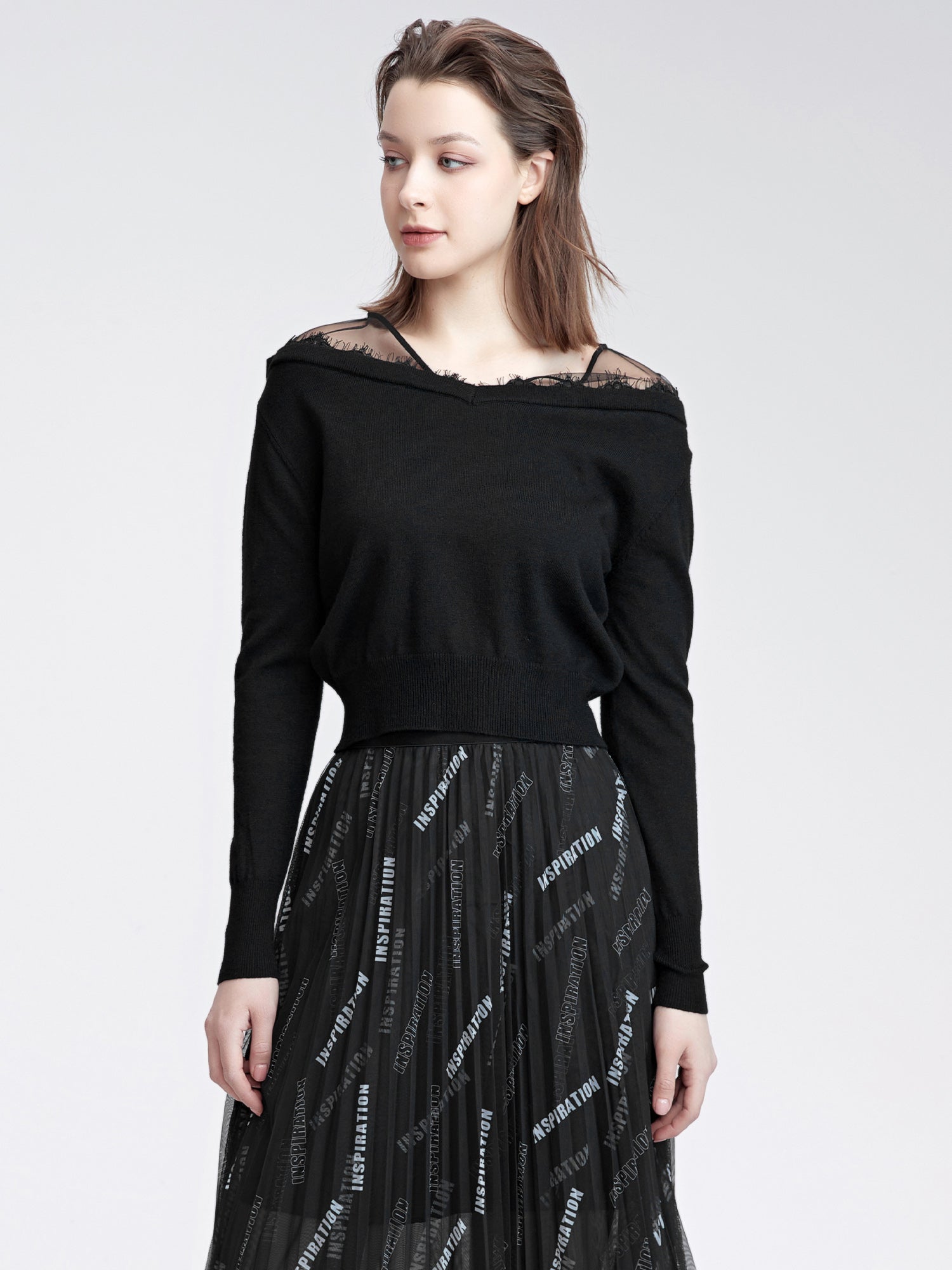 V-neck Lace-trimmed Paneled Sweater - S·DEER