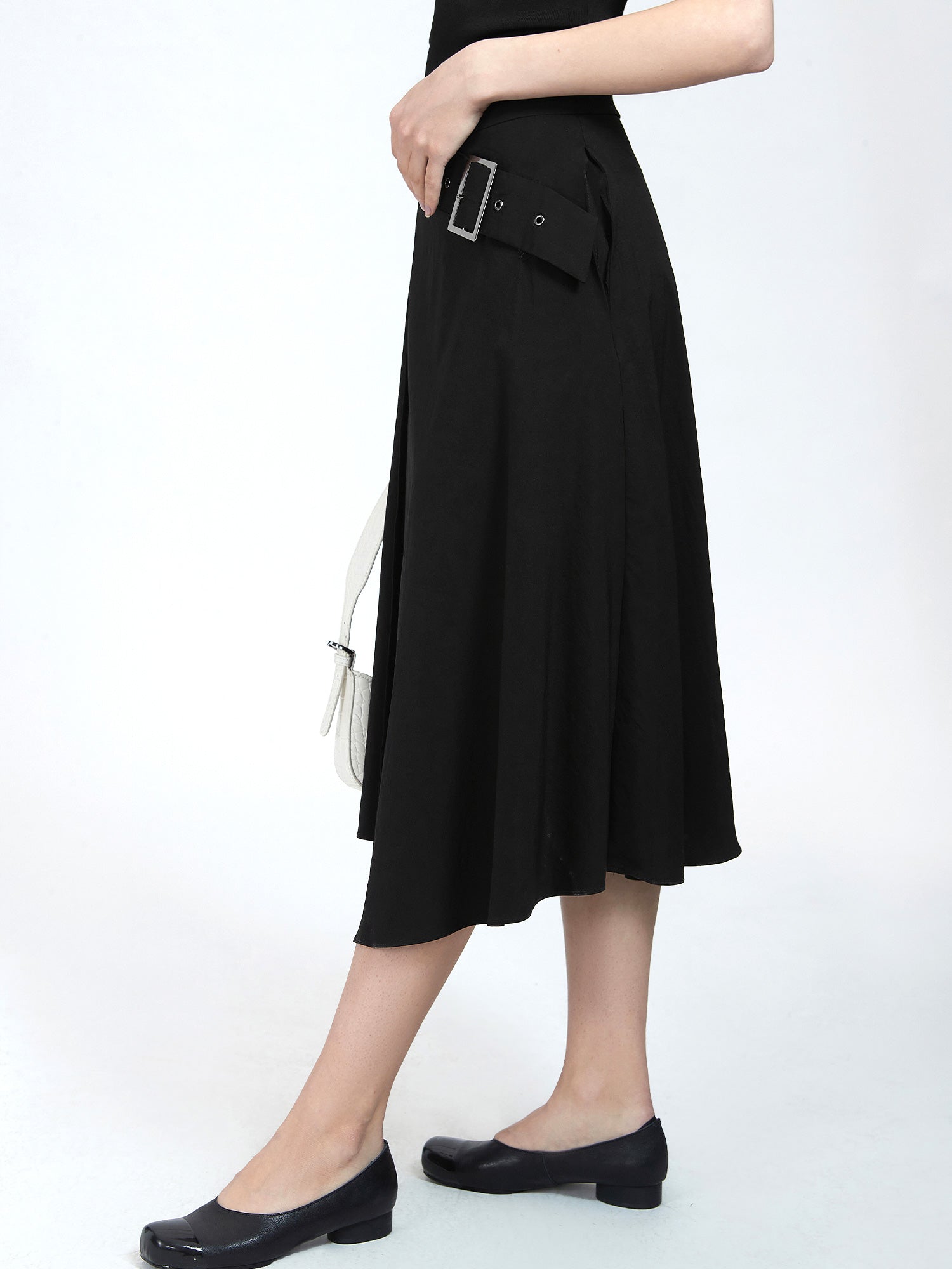 Irregular hem skirt with elegant fashion style