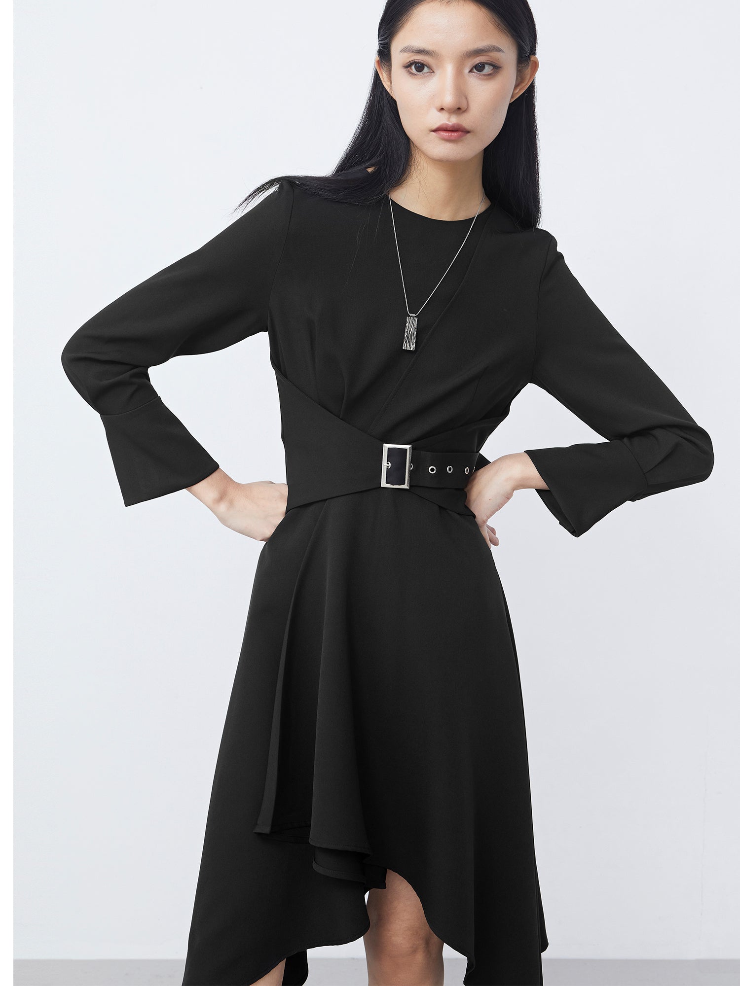 Retro Round Neck Waist Irregular Long-Sleeved Dress