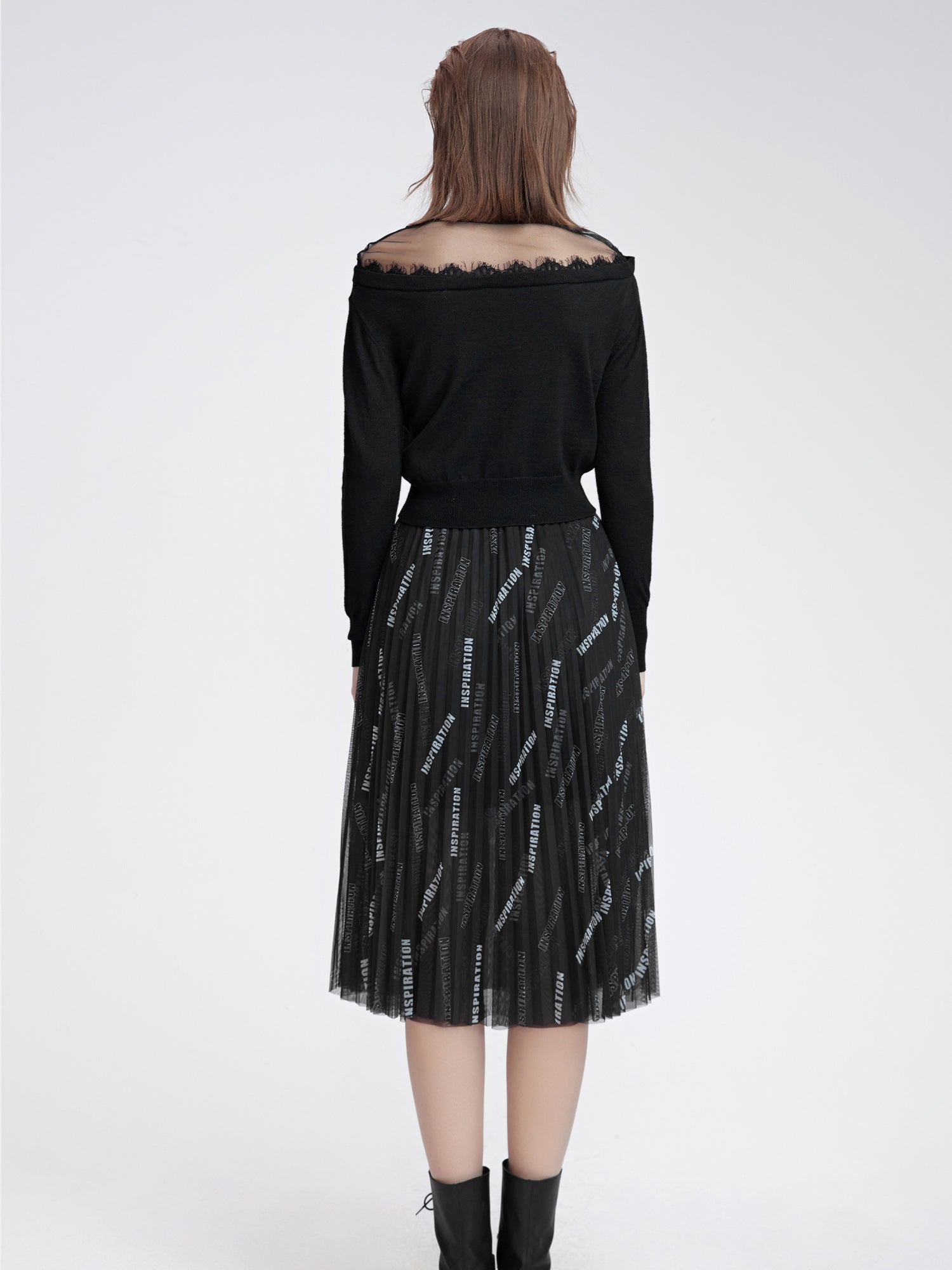 V-neck Lace-trimmed Paneled Sweater - S·DEER